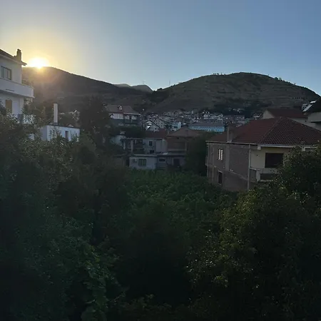 Ili's Apartment, Διαμέρισμα