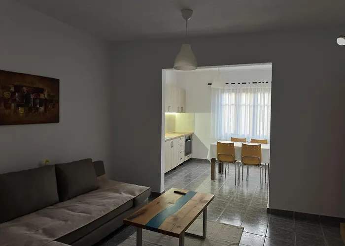 דירה Ili's Apartment, פוגרדץ